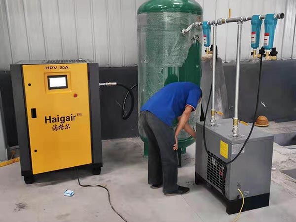 五蓮盛業(yè)的青島空壓機(jī)一斤安裝完成，看圖！