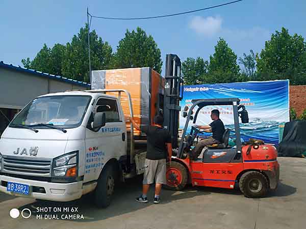 永磁變頻空壓機(jī)90KW發(fā)貨膠州，應(yīng)用于制鞋業(yè)